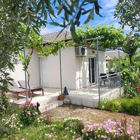 Ioannis Houses - Gemuetliches Ferienhaus Im Olivenhain Skala Potamia  Exterior photo